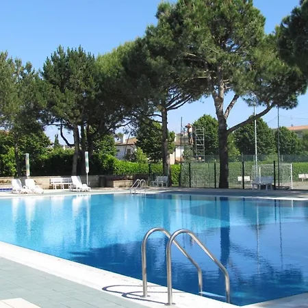 Apartamento Lovely With Pool - Beahost