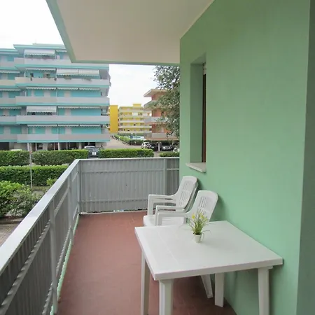 Apartamento Lovely With Pool - Beahost